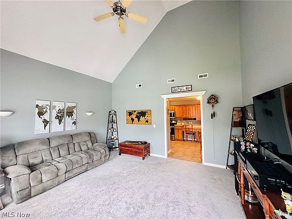 2nd image of 404 Fiddlers Creek Dr