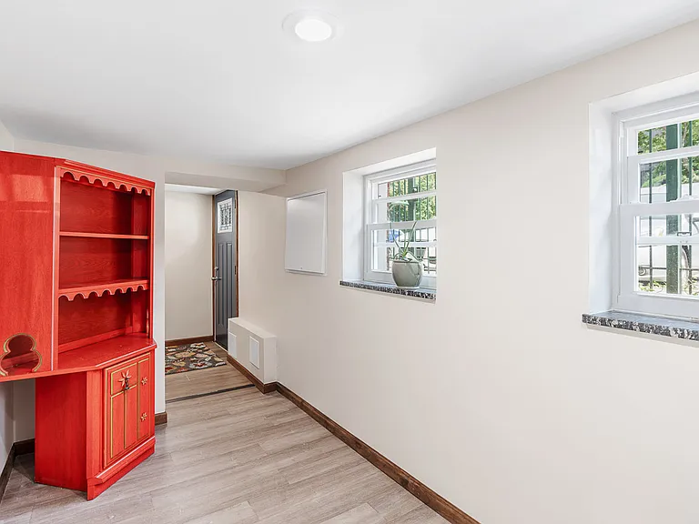 1301 W Nelson St #B — Photo 14