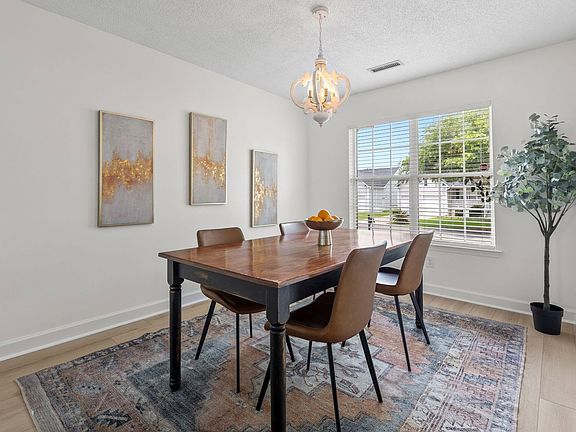 4th image of 137 Sea Cotton Cir