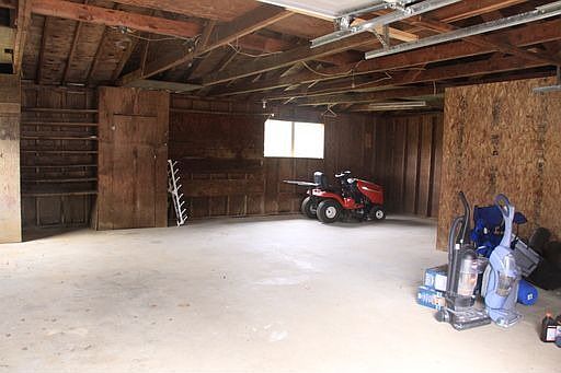 4th image of 126 Lincoln Ave