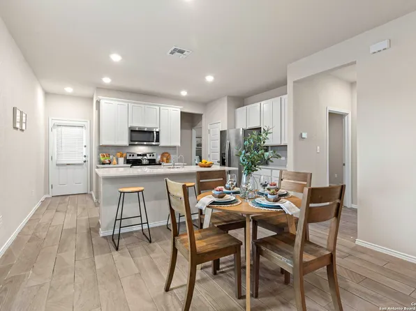 7739 Chatham, San Antonio, TX 78218