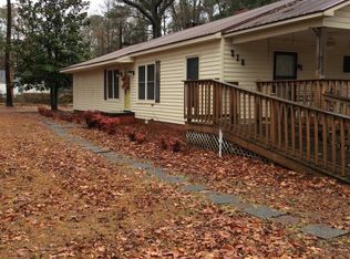 218 Green Lake Rd, Rockingham, NC 28379