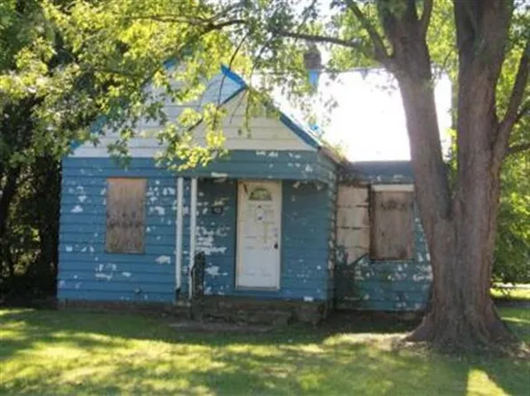 901 E 48th Ave, Gary, IN 46409