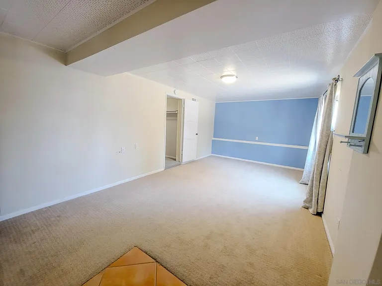 4635 Virginia Ave — Photo 20
