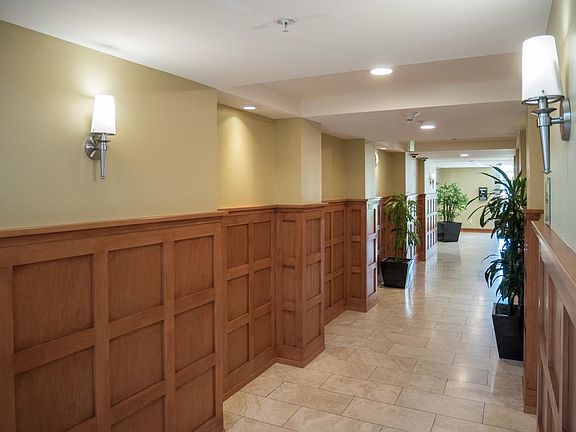 5th image of 175 W Saint James St Unit 306