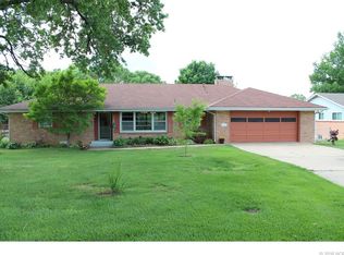 1547 Vista Dr, Bartlesville, OK 74006