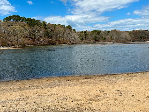 3rd image of 82 Oyster Pond Rd