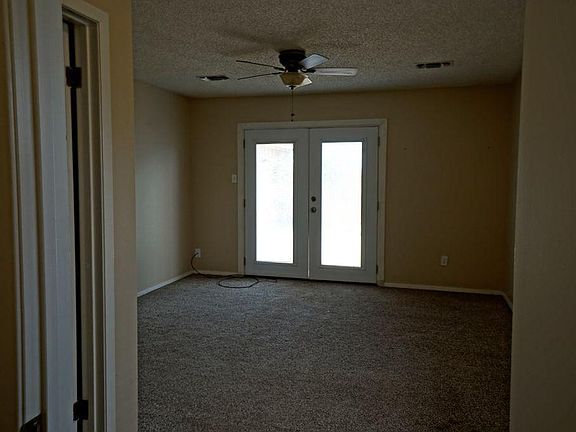 4th image of 4204 Amistad Dr