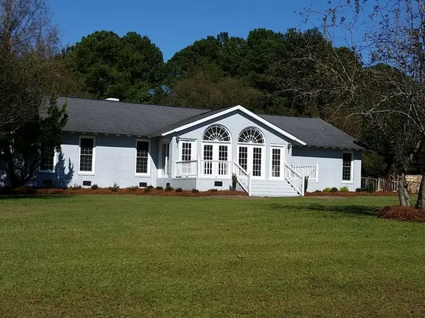 501 Baywood Dr, Winterville, NC 28590