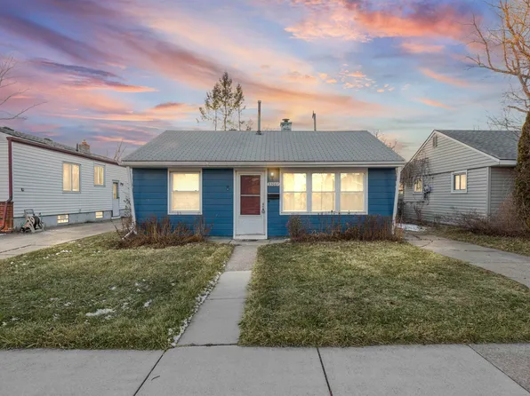 23067 Stauber Ave, Hazel Park, MI 48030