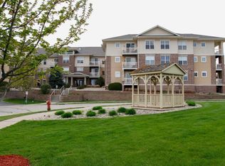 5831 Lupine Ln APT 323, Madison, WI 53718