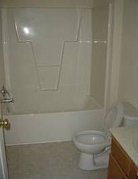 5th image of 924 Nelson St