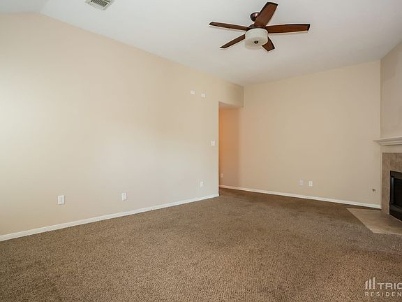 4th image of 13226 Gerngross Ln