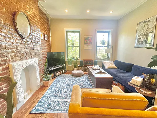 Rented by Doorway NYC, LLC | media 12