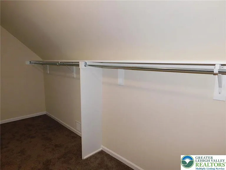 639 Linden St — Photo 17