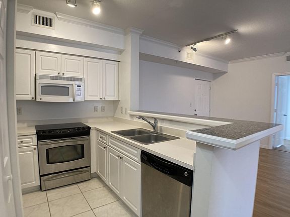 4th image of 6851 SW 44th St #5-201