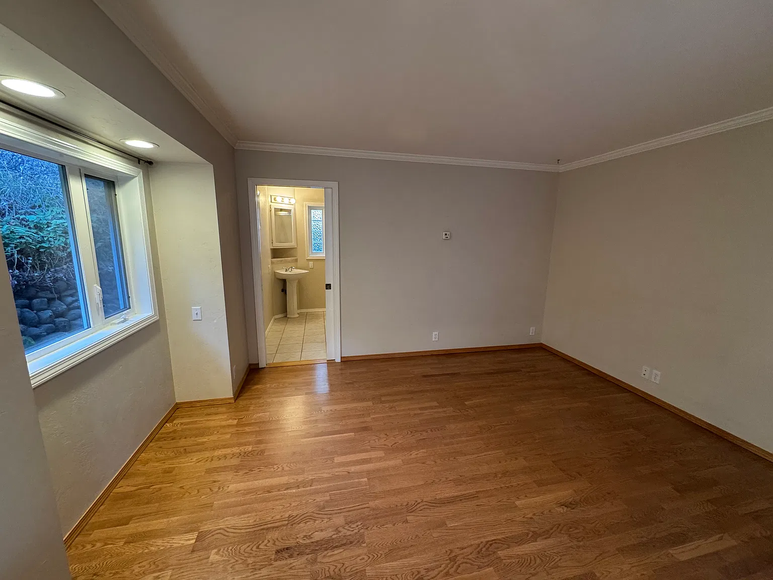3 bed, $2,500 — Photo 4