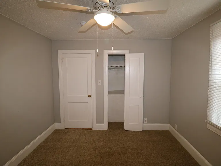 130 Court St — Photo 10