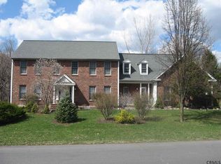 15 Yorkshire Ln, Delmar, NY 12054