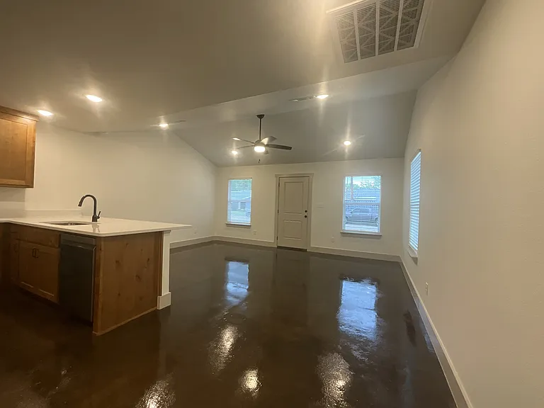 533 Bradburn Rd #100 — Photo 8