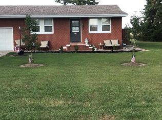 617 N Sawyer St, Wilsonville, IL 62093