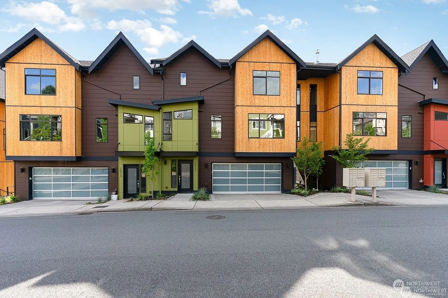 16009 1st Avenue NE photo 1