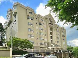 2499 Peachtree Rd NE APT 303, Atlanta, GA 30305