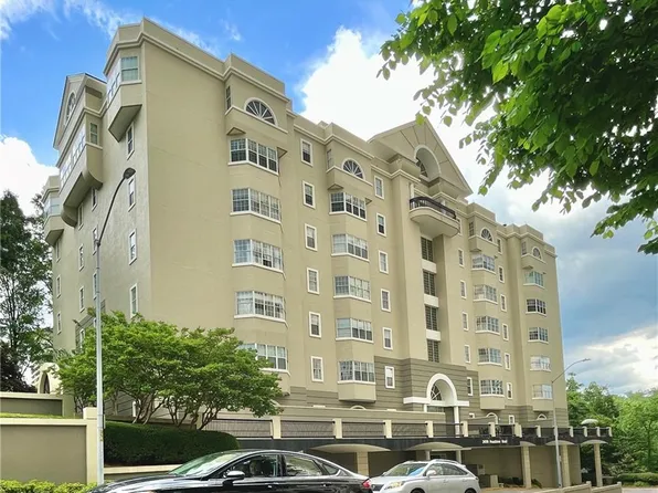 2499 Peachtree Rd NE APT 303, Atlanta, GA 30305