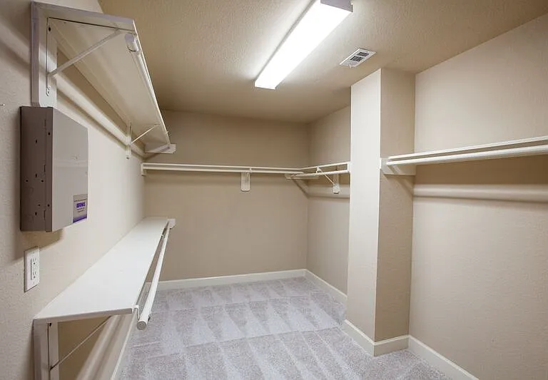 5124 Belmont Ave — Photo 36