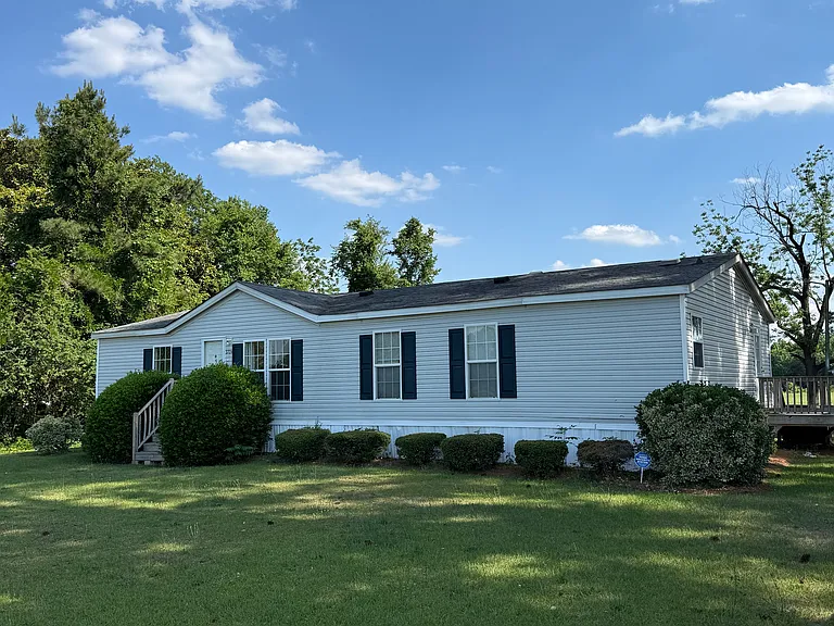 3704 US Highway 264 E — Photo 4