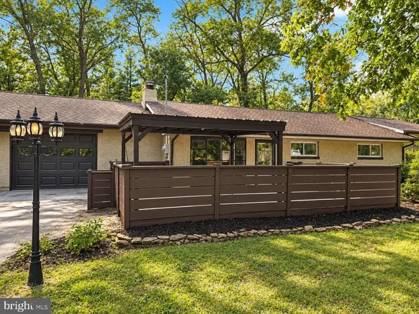5257 Pleasant Mills Rd, Hammonton, NJ 08037