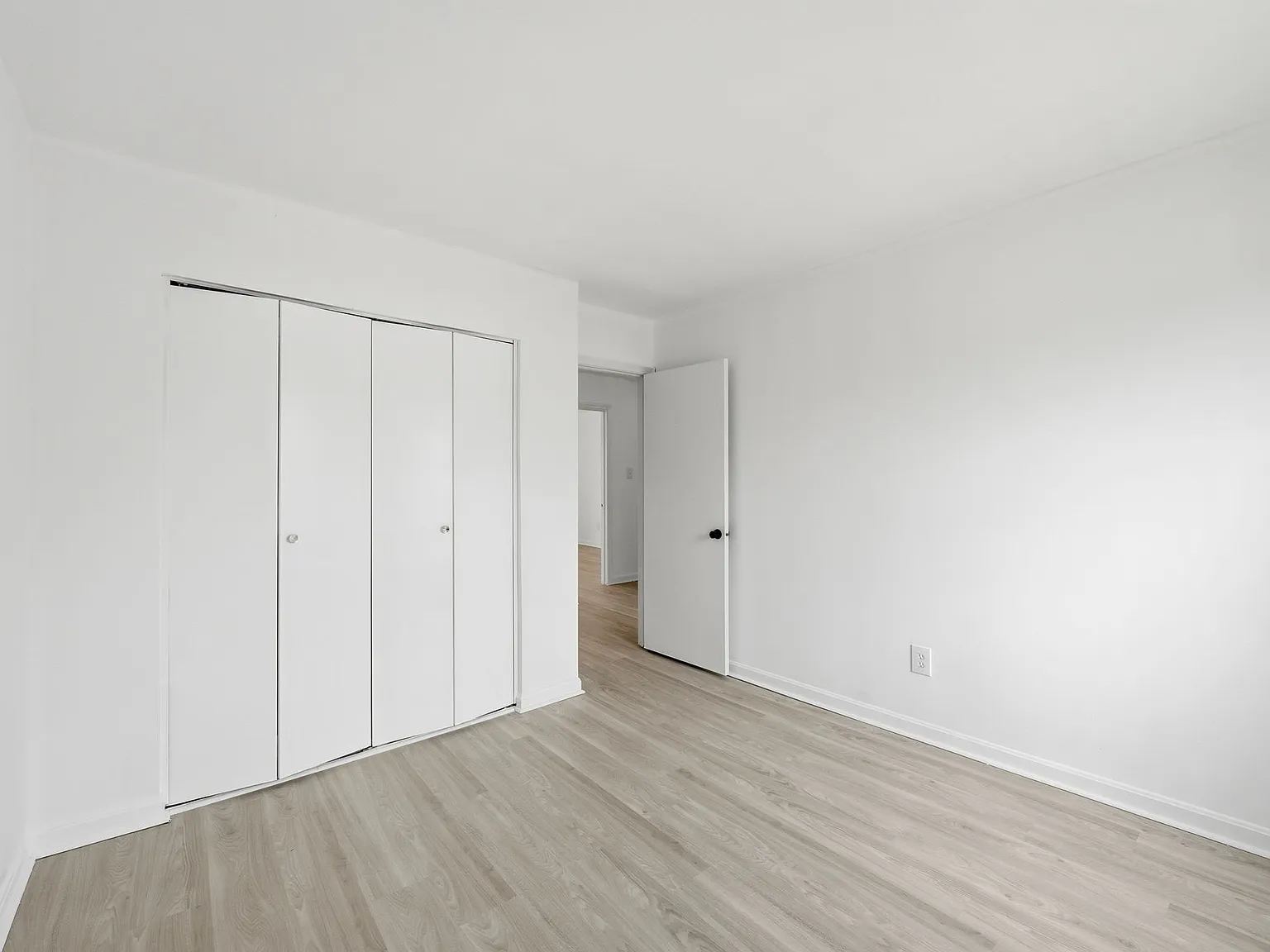 3 bed, 1302 sqft, $2,500 — Photo 4