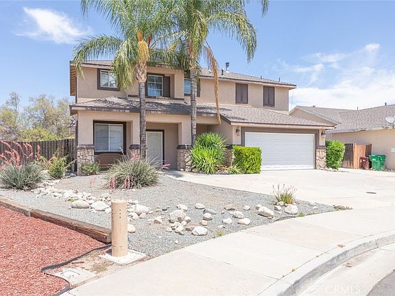 3rd image of 24861 Loire Ct