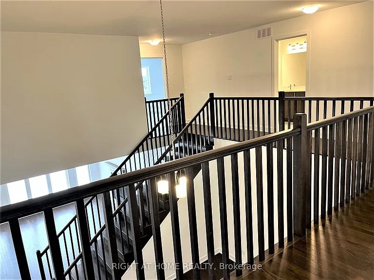 902 Duxbury Ln — Photo 19