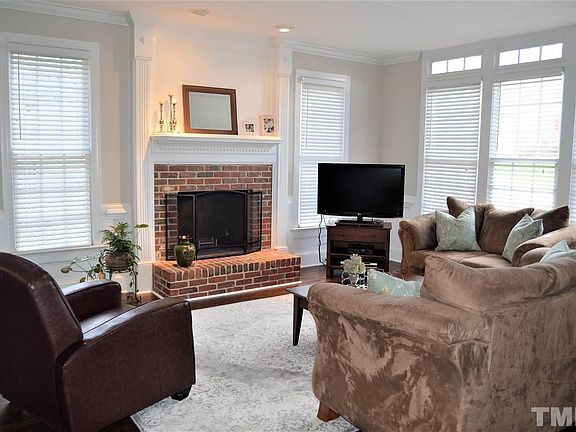 5th image of 520 Tufts Ct