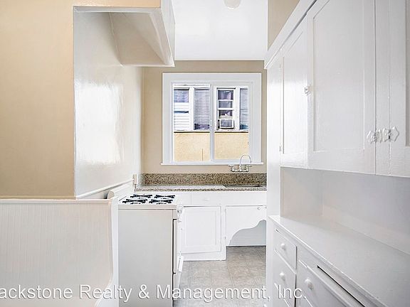 2nd image of 1851 N Normandie Ave Unit 11