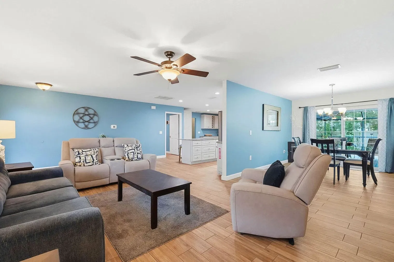 3 bed, 2.0 bath, 2163 sqft, $4,428 — Photo 2