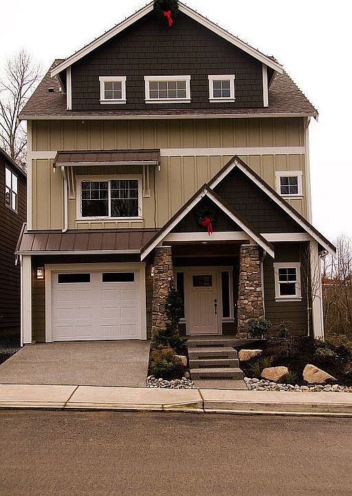 4 bed, 3.5 bath "Redondo" style.  3 story with 2 car tandem garage
