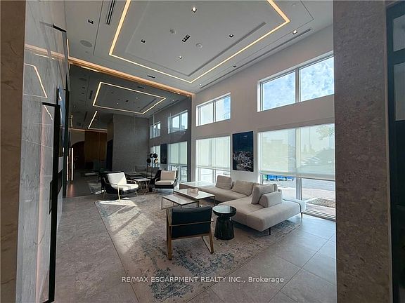 5th image of 509 Dundas St W #616