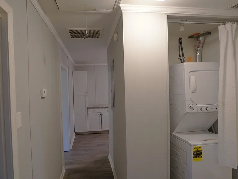 163 Carrollton St — Photo 6
