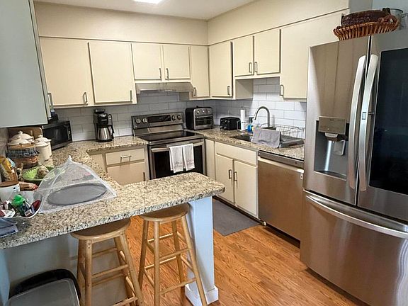 3rd image of 15 Curaco Avenue