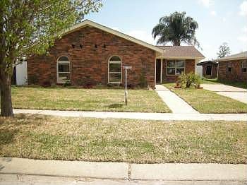 1st image of 3833 Lyndell Dr