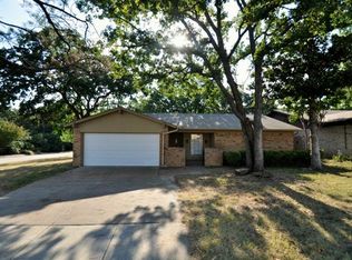 2701 Colleen Dr, Arlington, TX 76016