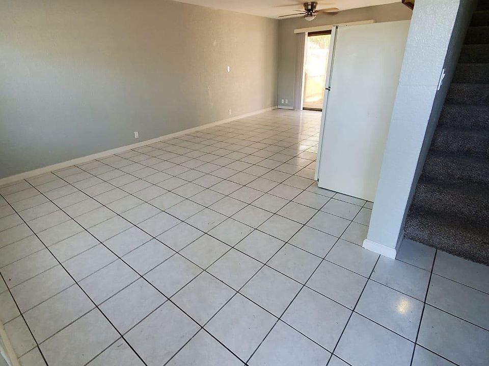 1st image of 11938 133rd Ave APT 1