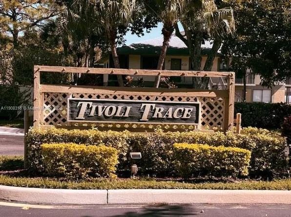 677 Trace Cir APT 203, Deerfield Beach, FL 33441