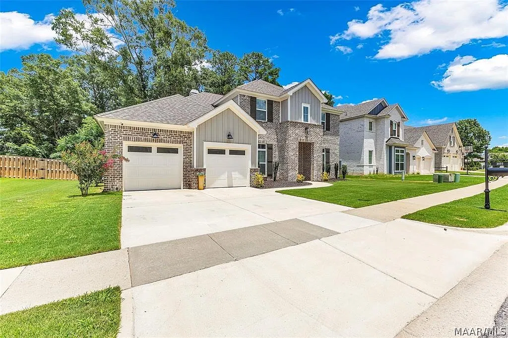 4 bed, 3.5 bath, 3381 sqft, $3,500 — Photo 3