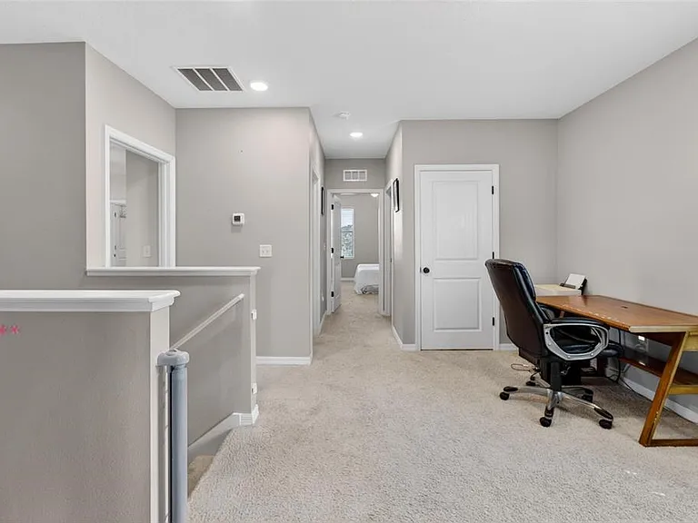 11176 Leland Groves Dr — Photo 26