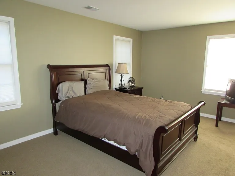 8 Genoble Rd — Photo 7