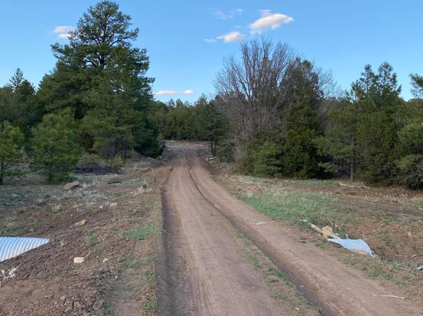 325 La Jara Rd, Tijeras, NM 87059