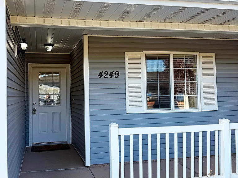 entry way to front door